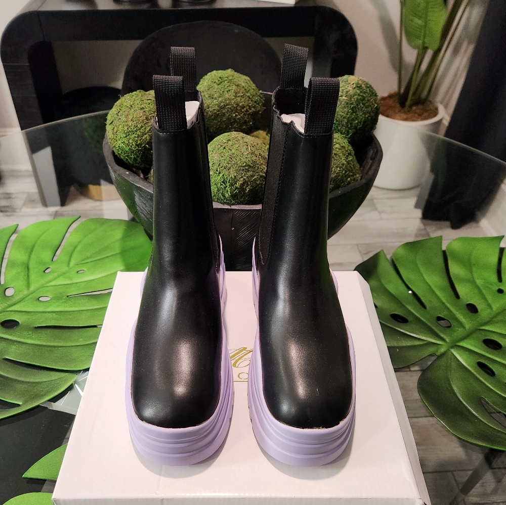 Jelly Bean Boots 👢seen on tic toc